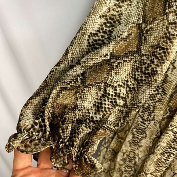 Emma & Michele gorgeous boho snakeskin print long sleeve dress women’s size M - Picture 8 of 17